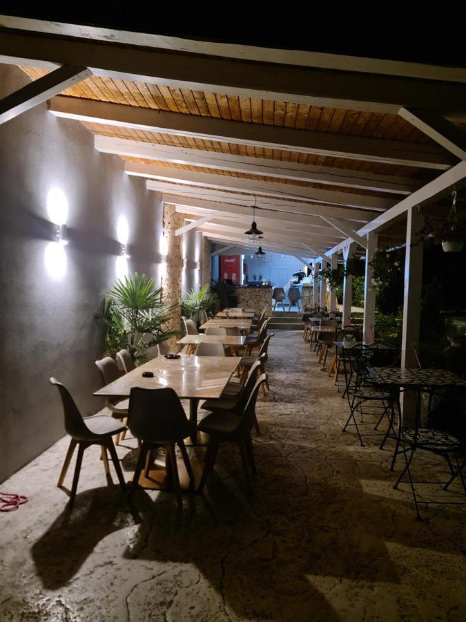 Casa Wanted Orsova Ξενοδοχείο Εξωτερικό φωτογραφία