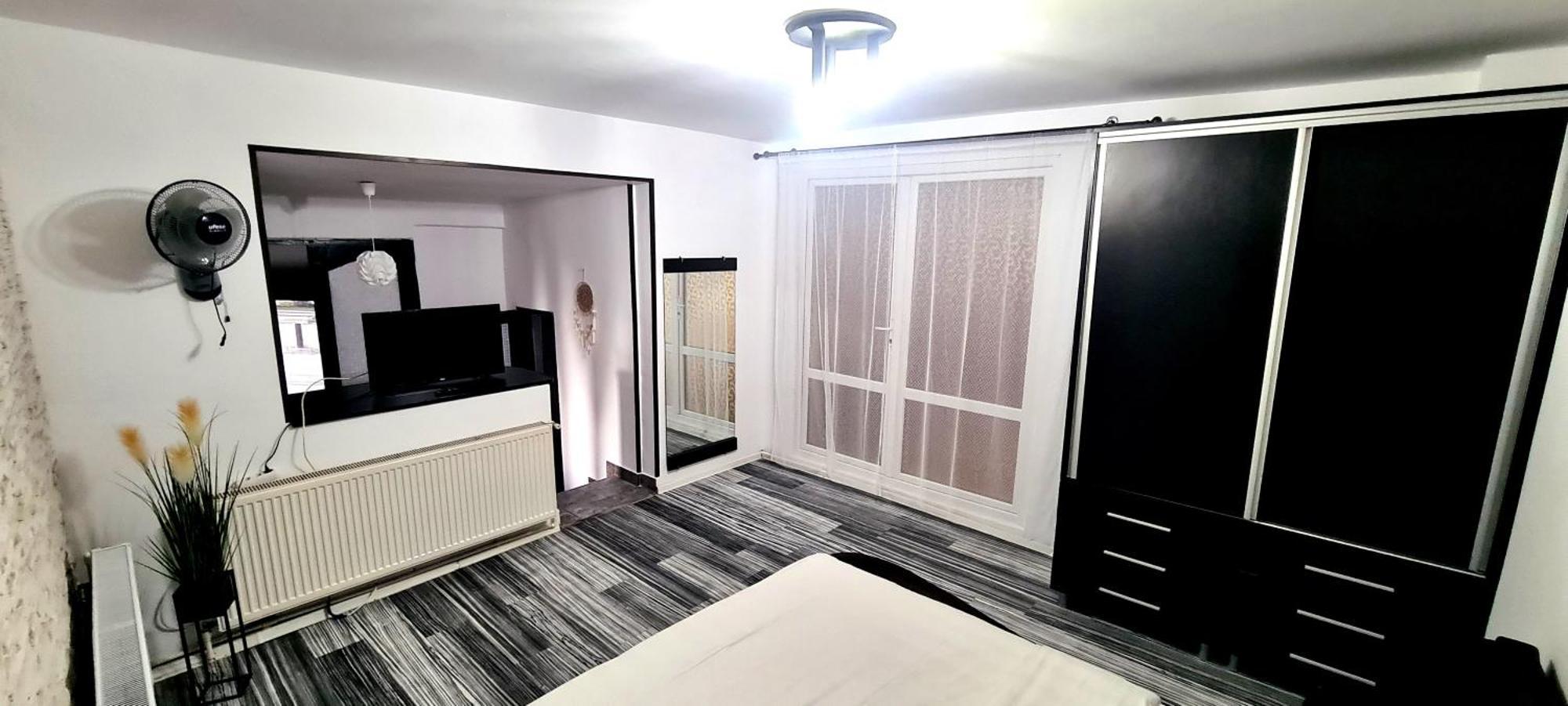 Casa Wanted Orsova Ξενοδοχείο Εξωτερικό φωτογραφία